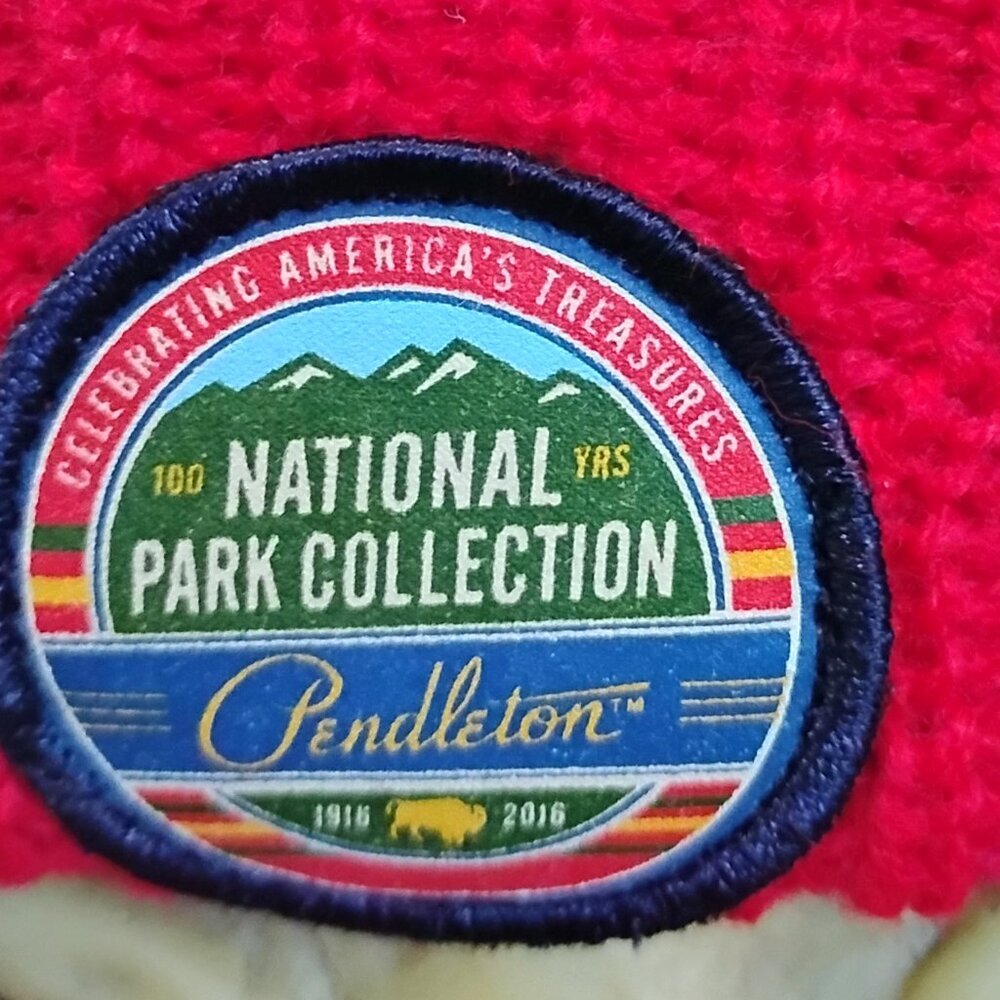 Pendleton Rainier National Parks Collection Beanie Hat - Picture 2 of 6